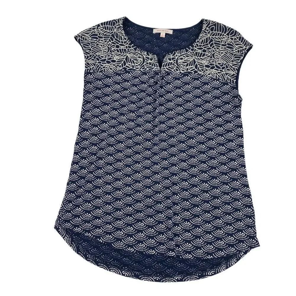 Anthropologie Skies are Blue size Small